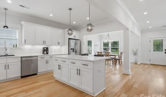 5309 Tarrywood Ln, Charlotte, NC 28205