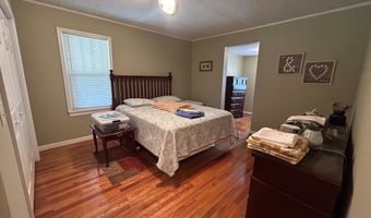 131 Lansworth Dr, Austinville, VA 24312