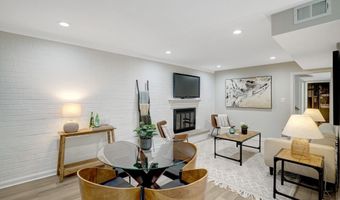 3820 WINTERSET Dr, Annandale, VA 22003