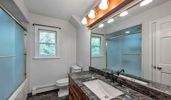 20 Dogwood Dr, Allendale, NJ 07401