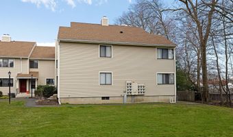 39 Lance Cir 39, Bridgeport, CT 06606