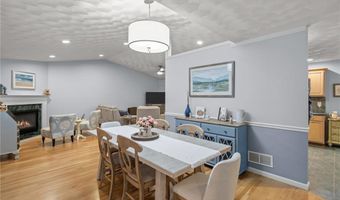 4 Hunters Run, North Providence, RI 02904