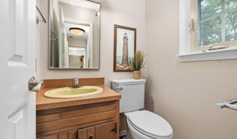 415 Duryea Dr, Auburn, IN 46706