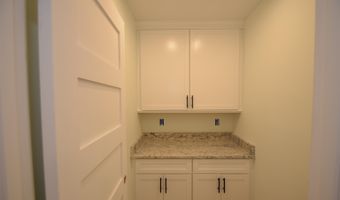 40 Tirrell Hill Rd, Bedford, NH 03110