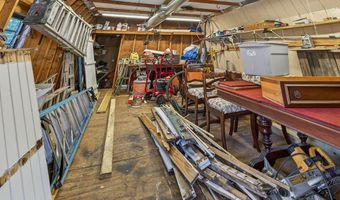 39 Green Hill Ln, Cheshire, CT 06410