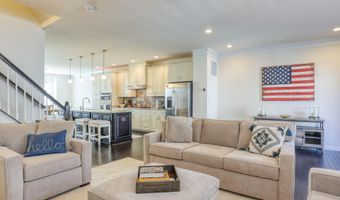 22613 NAUGATUCK Sq, Ashburn, VA 20148