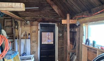 8 Cross St, Andover, ME 04216