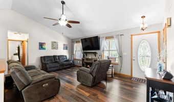 706 Taylor Ln, Albion, IN 46701