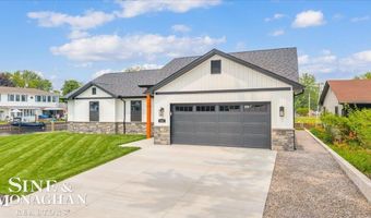 144 Channelsyde Dr, Algonac, MI 48001
