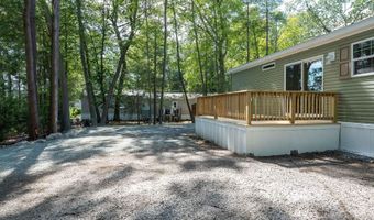 3 Alison Cir, Hampton, NH 03842