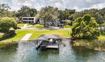 808 EDGEWATER Dr, Orlando, FL 32804