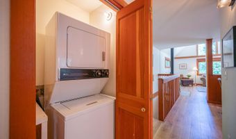 2383 Chamonix Dr, Arnold, CA 95223
