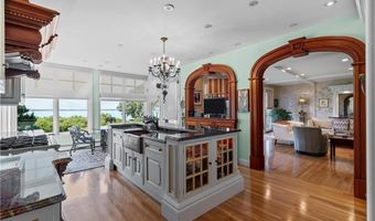 33 Courageous Cir, Bristol, RI 02809