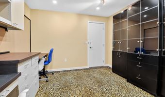 9209 VENDOME Dr, Bethesda, MD 20817