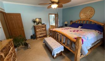 4955 S 40th Rd, Aldrich, MO 65601