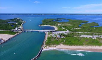 922 Hemlock St, Barefoot Bay, FL 32976