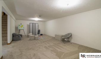 1828 William Dr, Beatrice, NE 68310
