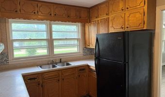 208 East St, Batesville, MS 38606