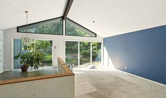615 Glen Eden Ct, Aurora, OH 44202