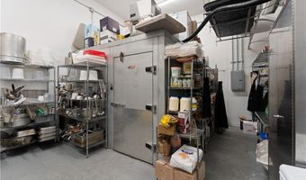 382 Thames St, Bristol, RI 02809