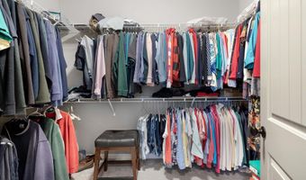 25390 Castlebury Dr, Athens, AL 35613