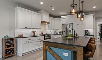 11 Epping Dr, Bella Vista, AR 72714