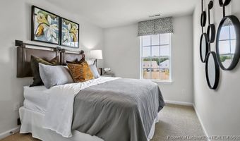 203 Maddox Dr, Aberdeen, NC 28315