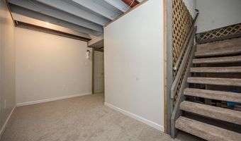 2370 Hidden Meadow Ln, Ballwin, MO 63021