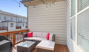 1097 Township Sq, Alpharetta, GA 30022