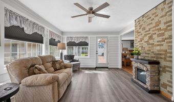 414 Holly Hills Dr, Altavista, VA 24517