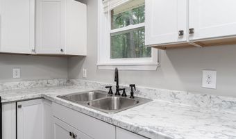212 Eddie St, Batesburg, SC 29006