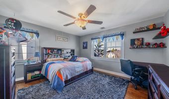 15 Foxcroft Rd, Albertson, NY 11507