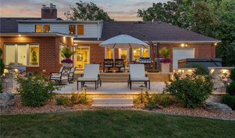 301 22nd St NW, Austin, MN 55912