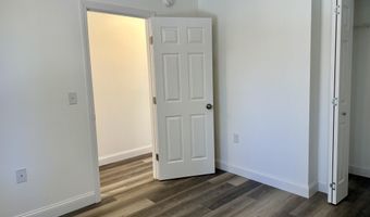 29 Village Cir, Augusta, ME 04330