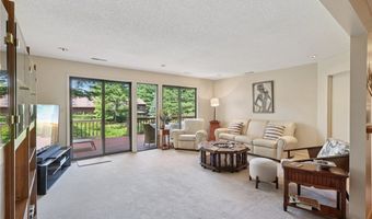 1695 Brookwood Dr, Akron, OH 44313