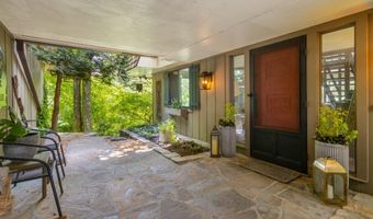 15 Elm Ct, Highlands, NC 28741