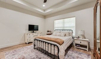 245 Creek Crossing St, Alvord, TX 76225