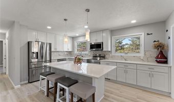 13804 Euclid Ct, Apple Valley, MN 55124
