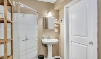 26689 W Pine St, Antioch, IL 60002