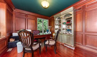 2086 Valleyview Dr, Ann Arbor, MI 48105