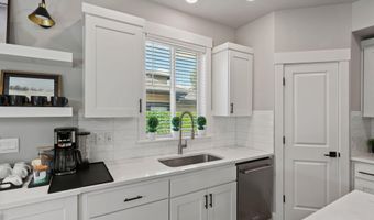 61191 SW Tippytoe Pl, Bend, OR 97702