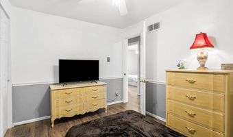 9513 Sequoia Ct, Affton, MO 63123