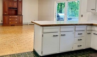 175 Highland Lakes Rd, Alloway, NJ 07422