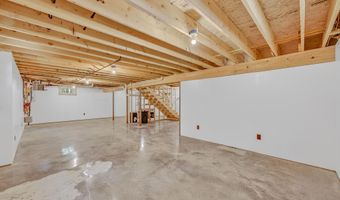 92 Joyce Dr, Carroll, NH 03595