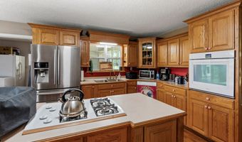 634 Alapaha River Dr, Alapaha, GA 31622