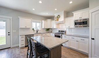 1426 S Castelli Dr, Ammon, ID 83401