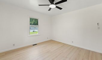 57 Hopson St, Auxier, KY 41602