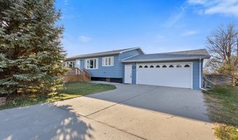 2325 Countryaire Estates Dr, Aberdeen, SD 57401