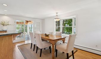 3 Tidewater Cv, Falmouth, ME 04105