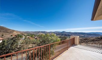 9455 Hierba Rd, Agua Dulce, CA 91390